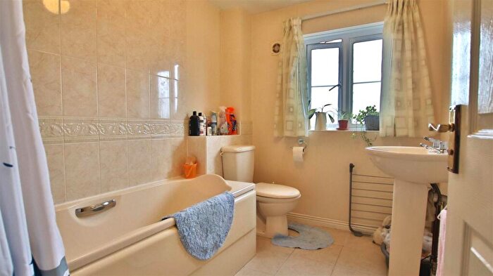 3 Bedroom End Of Terrace House For Sale In Musket Close, Walton Cardiff, Tewkesbury, GL20