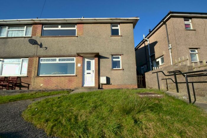 3 Bedroom Semi-Detached House To Rent In Heol Islwyn, Tonyrefail, Porth, CF39