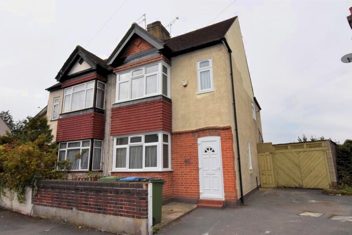 4 Bedroom House To Rent In Eastcombe Avenue, London, SE7
