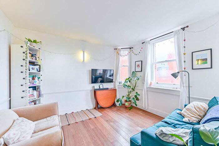 1 Bedroom Flat For Sale In Belgrave House, Clapham Road, Oval, London, SW9