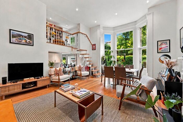 3 Bedroom Flat For Sale In Garden Apartment, Lyndhurst Road, Hampstead, NW3