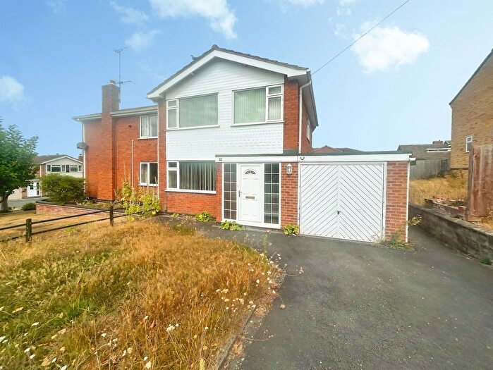 3 Bedroom Link Detached House For Sale In Tiverton Road, Loughborough, Leicestershire, LE11