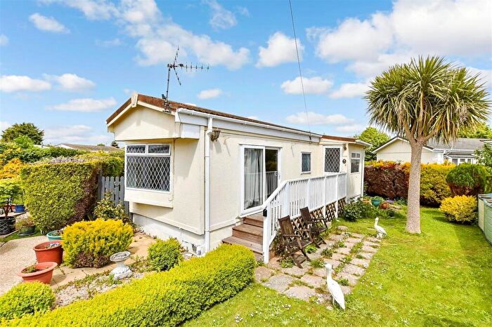 1 Bedroom Park Home For Sale In New Dover Road, Capel-Le-Ferne, Folkestone, Kent, CT18