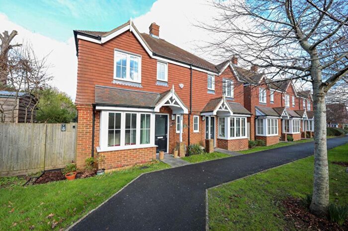 3 Bedroom End Of Terrace House For Sale In Folders Lane, Burgess Hill, RH15