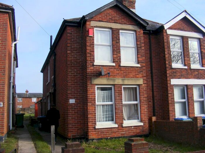 5 Bedroom House To Rent In Broadlands Road, Portswood, Southampton, SO17