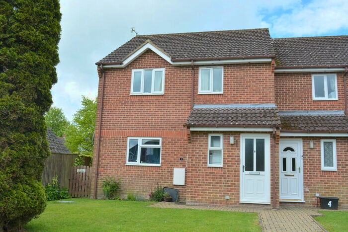 2 Bedroom Flat To Rent In Burbage, SN8