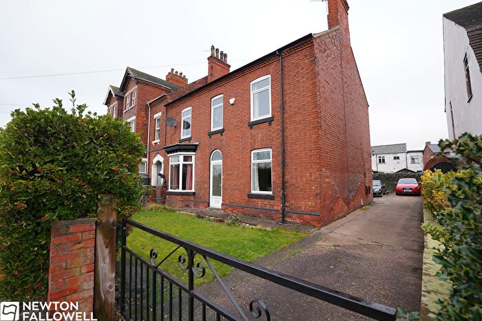 4 Bedroom Town House For Sale In London Road, Retford, DN22
