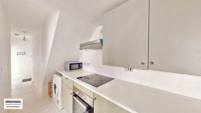 2 Bedroom Apartment To Rent In Worsley Road, London, E11