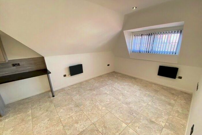 1 Bedroom Flat To Rent In Nottingham Road, Loughborough, LE11