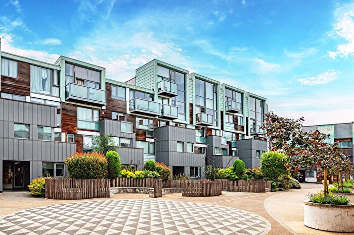 2 Bedroom Flat For Sale In Peacock Place, Highbury And Islington, London, N1