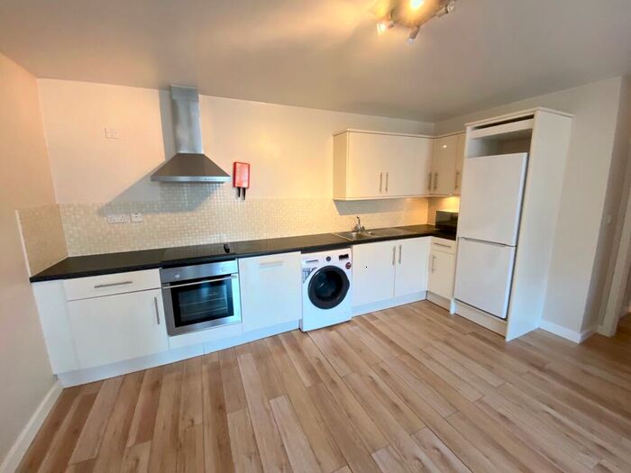 2 Bedroom Apartment To Rent In Platform Apartments, Leicester, LE2