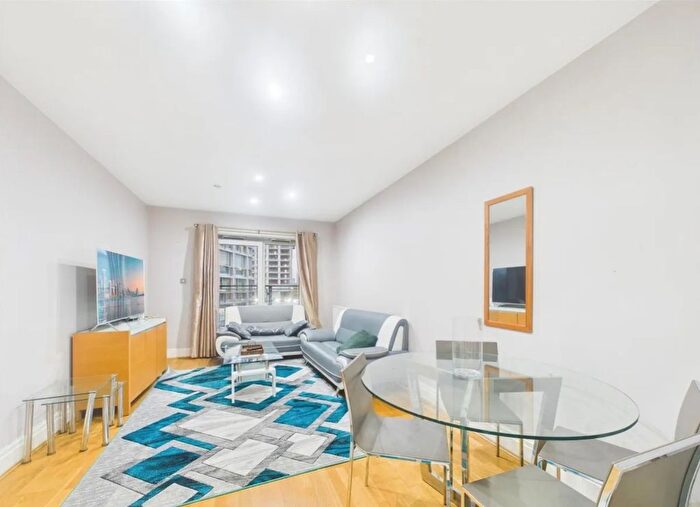 Studio To Rent In Warren House, Beckford Close, London, W14