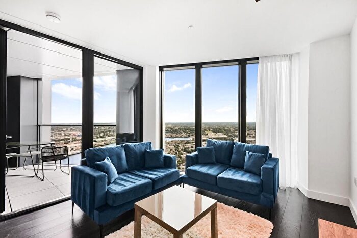 2 Bedroom Flat To Rent In Amory Tower, Marsh Wall, E14