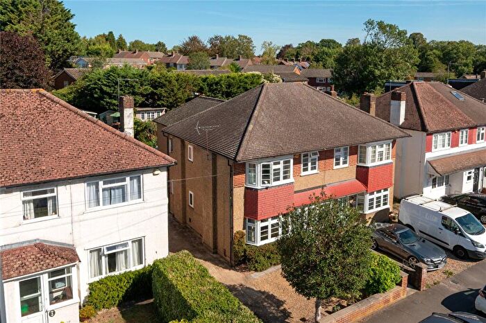 4 Bedroom Semi-Detached House For Sale In Driftwood Avenue, St. Albans, Hertfordshire, AL2