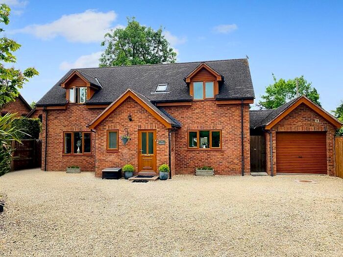 3 Bedroom Detached House For Sale In River View Close, Holme Lacy, Hereford, HR2