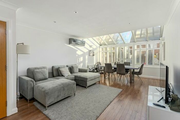 3 Bedroom Town House To Rent In Moberly Way, Kenley, CR8