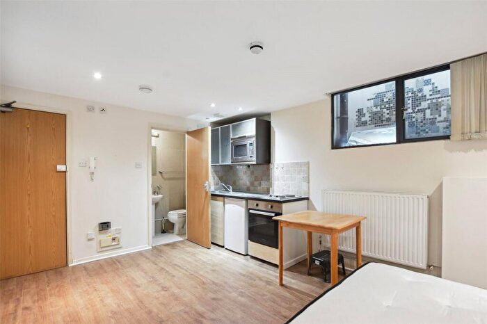 Apartment To Rent In Chalk Farm Road, London, NW1