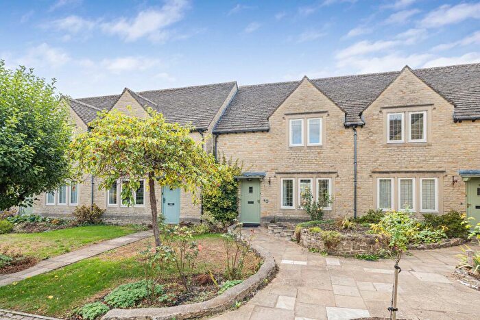2 Bedroom Retirement Property For Sale In Lygon Court, Fairford, Gloucestershire, GL7