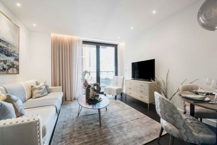 1 Bedroom Apartment To Rent In - Charles Clowes Walk, Nine Elms London, SW11