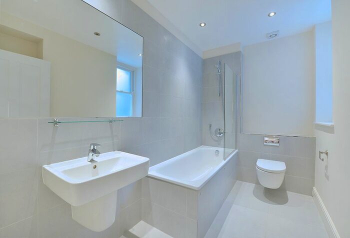 1 Bedroom Flat To Rent In Hamlet Gardens, Hammersmith, London, W6