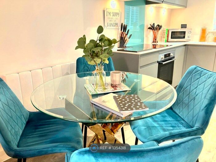 2 Bedroom Flat To Rent In Newark Street, Reading, RG1