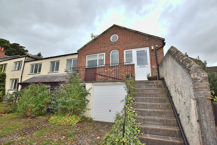 2 Bedroom Flat To Rent In Flat Temple View Stables, Cravengate, DL10