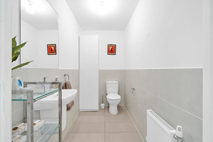 4 Bedroom Terraced House To Rent In Ravens Dene, Chislehurst, Kent, BR7