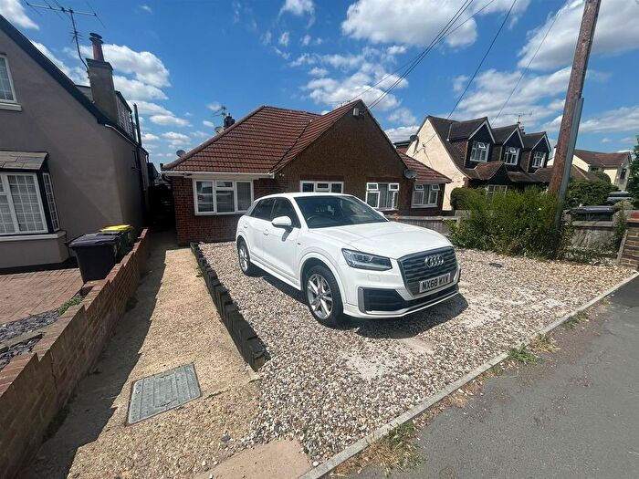 2 Bedroom Bungalow To Rent In Down Hall Road, Rayleigh, SS6