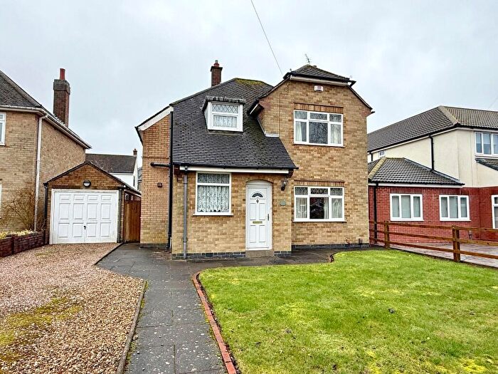 3 Bedroom Detached House For Sale In Woodfield Road, Oadby, Leicester, LE2