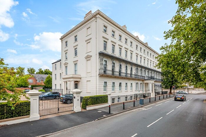 3 Bedroom Flat For Sale In Newbold House, Leamington Spa, Warwickshire, CV32