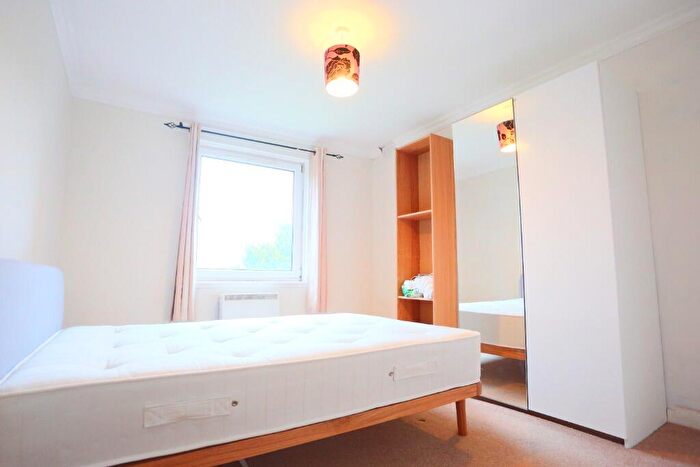 2 Bedroom Flat To Rent In Abercorn Court, Duddingston, Edinburgh, EH8