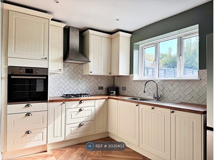3 Bedroom Terraced House To Rent In Petersham Gardens, Orpington, BR5