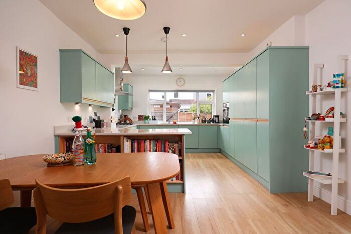 3 Bedroom Terraced House For Sale In Longmead Avenue, Bristol, BS7