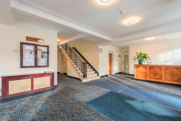 1 Bedroom Apartment For Sale In Holmefield Court, Belsize Grove, London, NW3