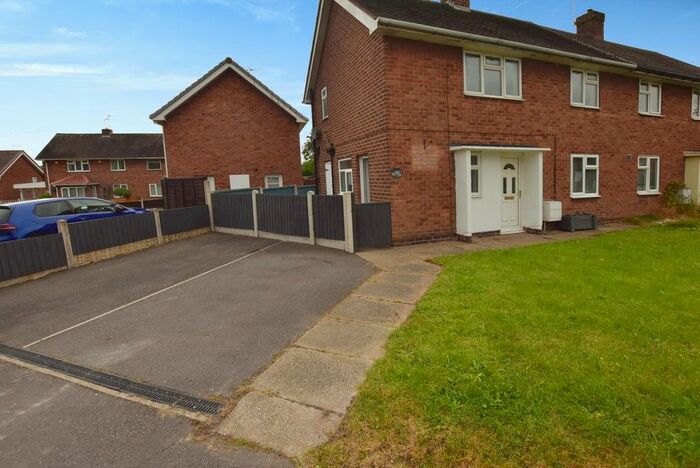 3 Bedroom Semi-Detached House To Rent In Landsdowne Road, Brimington, Chesterfield, S43