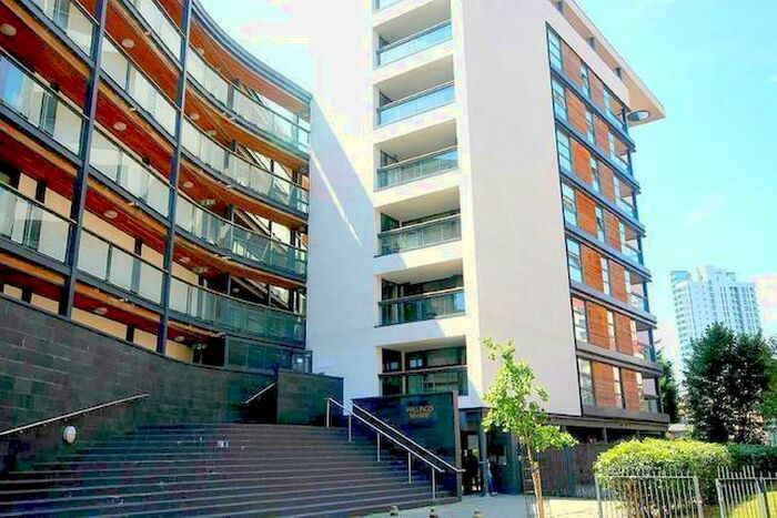 2 Bedroom Flat To Rent In Hailings Wharf, Channelsea Road, Stratford City, Stratford, Bow, London, E15