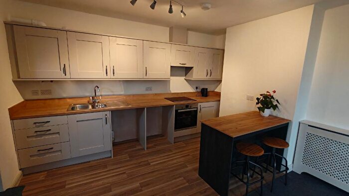 2 Bedroom Maisonette To Rent In Carlyle Road, Aston Fields, Bromsgrove, Worcestershire, B60