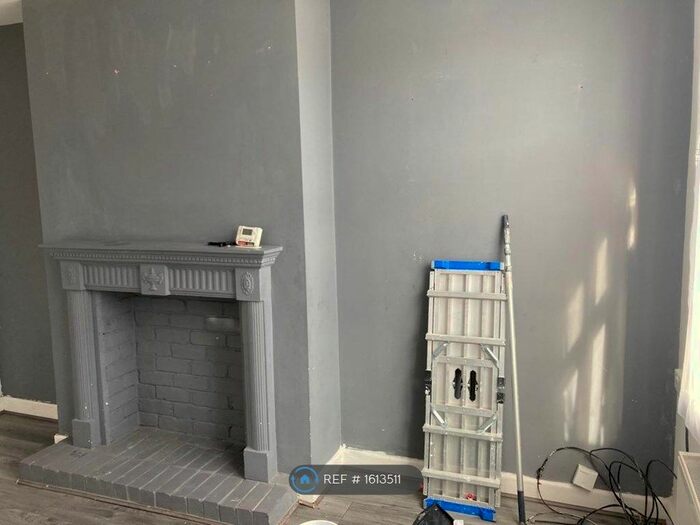 3 Bedroom Terraced House To Rent In Shirehall Crescent, Sheffield, S5