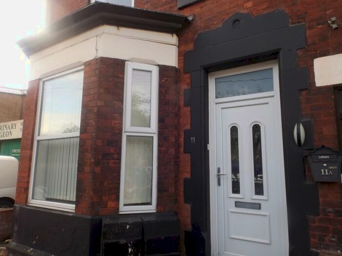 1 Bedroom Flat To Rent In West Street, Ashton-Under-Lyne, Greater Manchester, OL6
