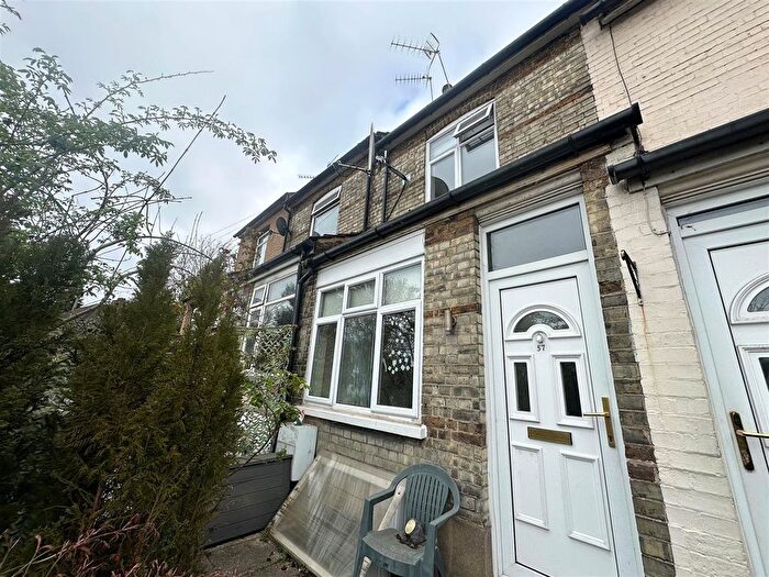 2 Bedroom Terraced House To Rent In Water Lane, Watford, WD17