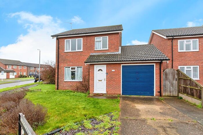 3 Bedroom Detached House For Sale In Rosewood Drive, Sleaford, NG34
