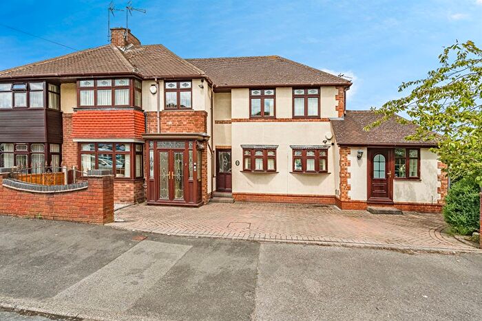 6 Bedroom Semi-Detached House For Sale In Rosemary Crescent, Dudley, DY1