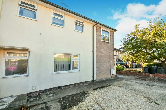 3 Bedroom House To Rent In Newcroft Road, Calne, SN11