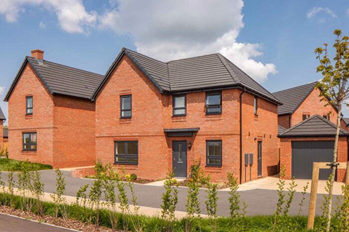 4 Bedroom Detached House For Sale In Briggington Way, Leighton Buzzard, Bedfordshire, LU7