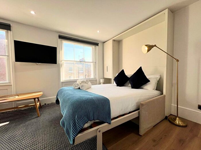 Apartment To Rent In Studio Flat, Gloucester Place, Baker Street, NW1