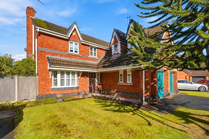5 Bedroom Detached House For Sale In Cambridge Close, Sale, Greater Manchester, M33