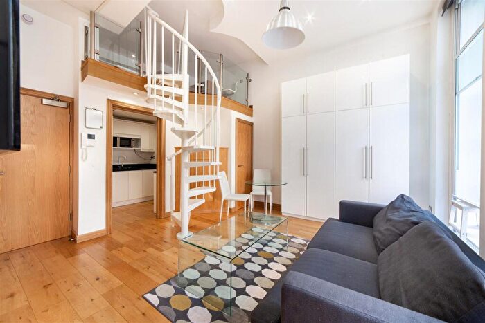 2 Bedroom Apartment To Rent In Grainger Street, City Centre -, NE1