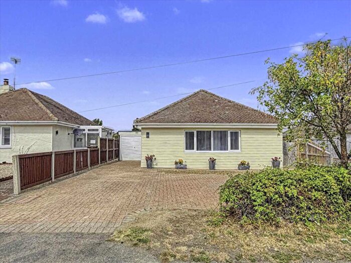 3 Bedroom Detached House For Sale In Walton Road, Walton On The Naze, CO14
