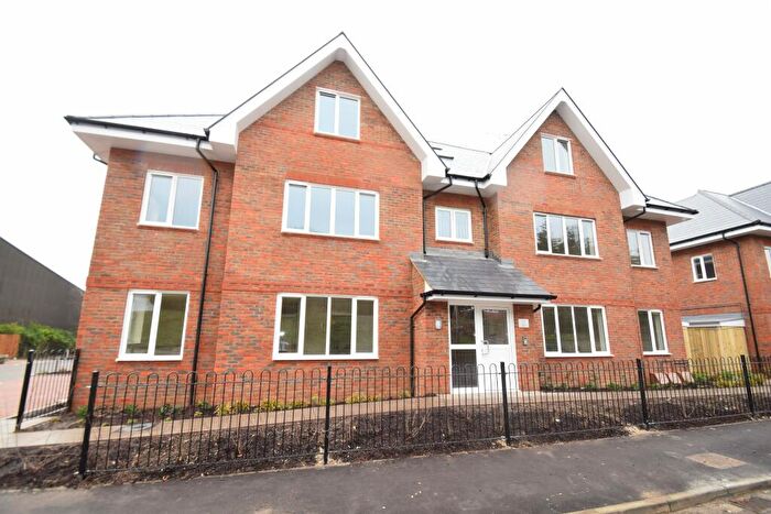 1 Bedroom Apartment To Rent In Gilletts Lane, High Wycombe, Buckinghamshire, HP12