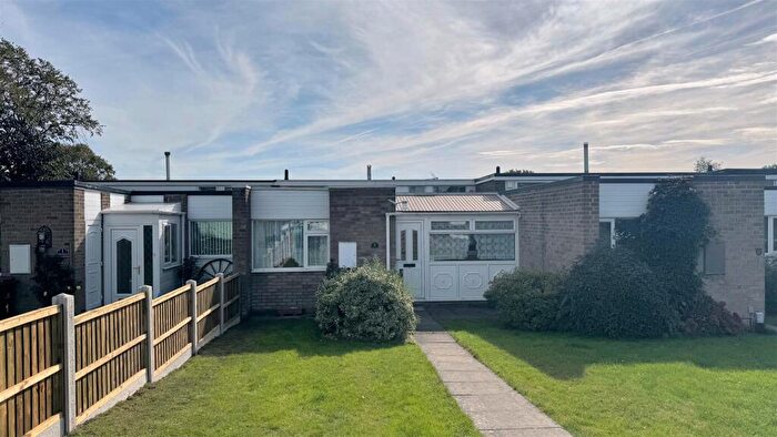 2 Bedroom Bungalow For Sale In Caernarvon Close, Spondon, Derby, DE21